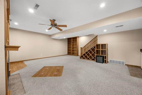 1477 Buckingham Place Iowa City IA 52240
