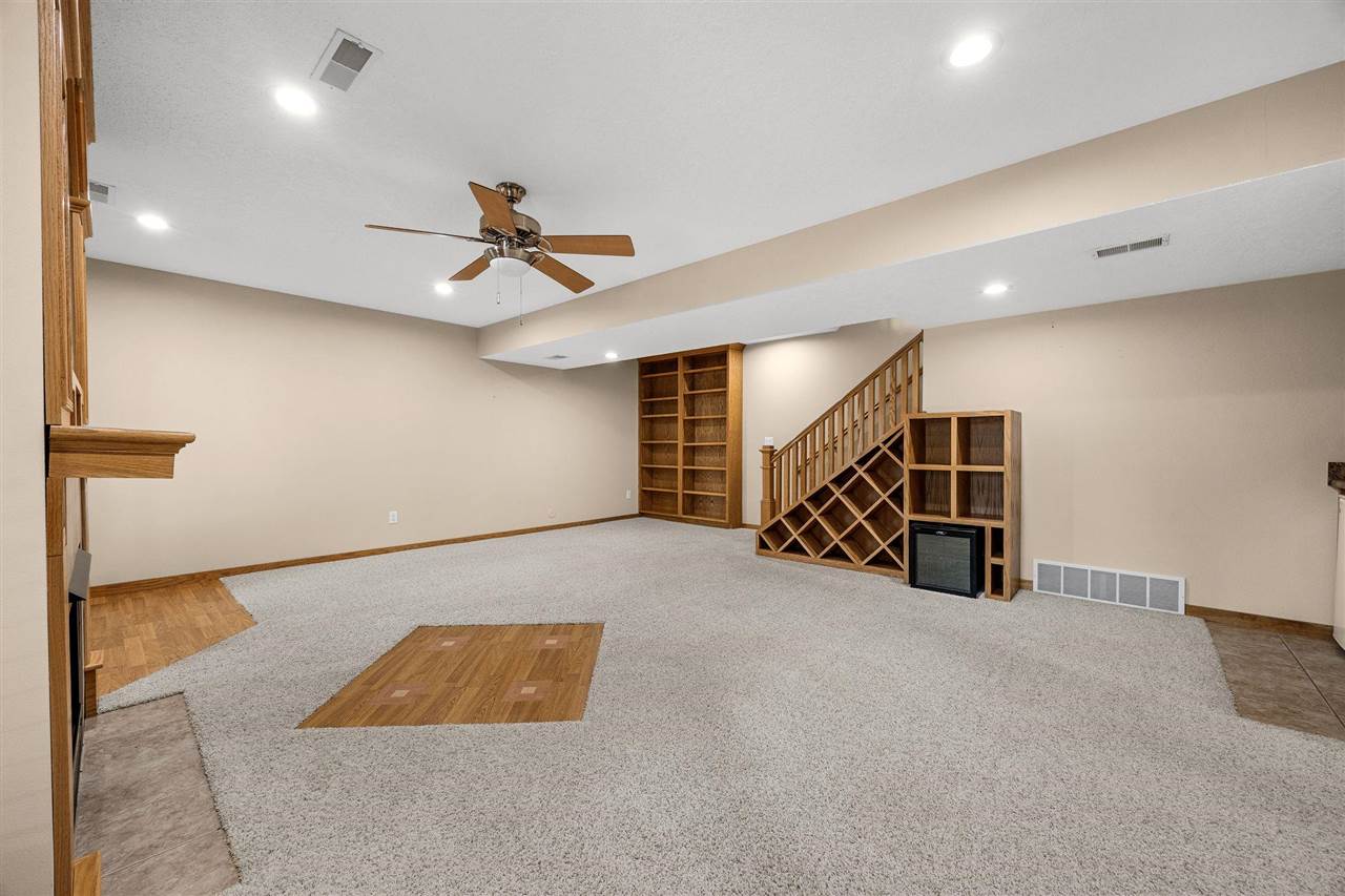 1477 Buckingham Place Iowa City IA 52240