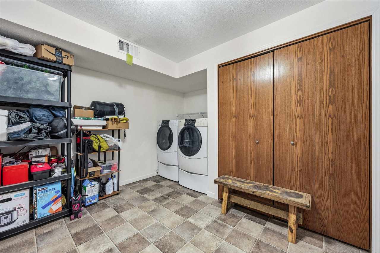 904 West Side Drive Iowa City IA 52246