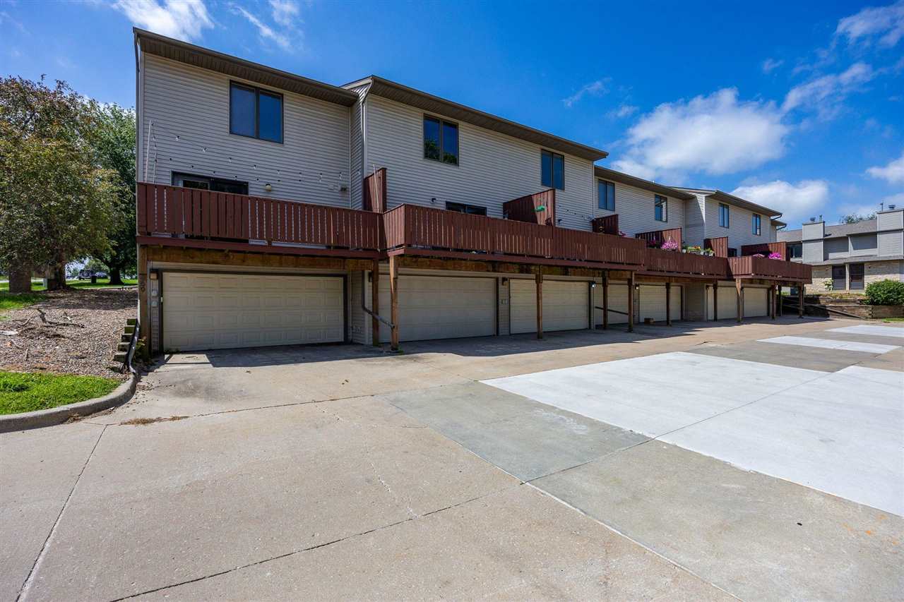 904 West Side Drive Iowa City IA 52246