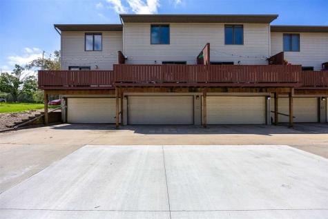 904 West Side Drive Iowa City IA 52246