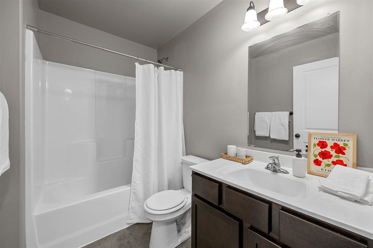 290 Kenneth Drive Iowa City IA 52245