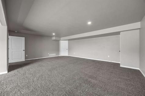 290 Kenneth Drive Iowa City IA 52245