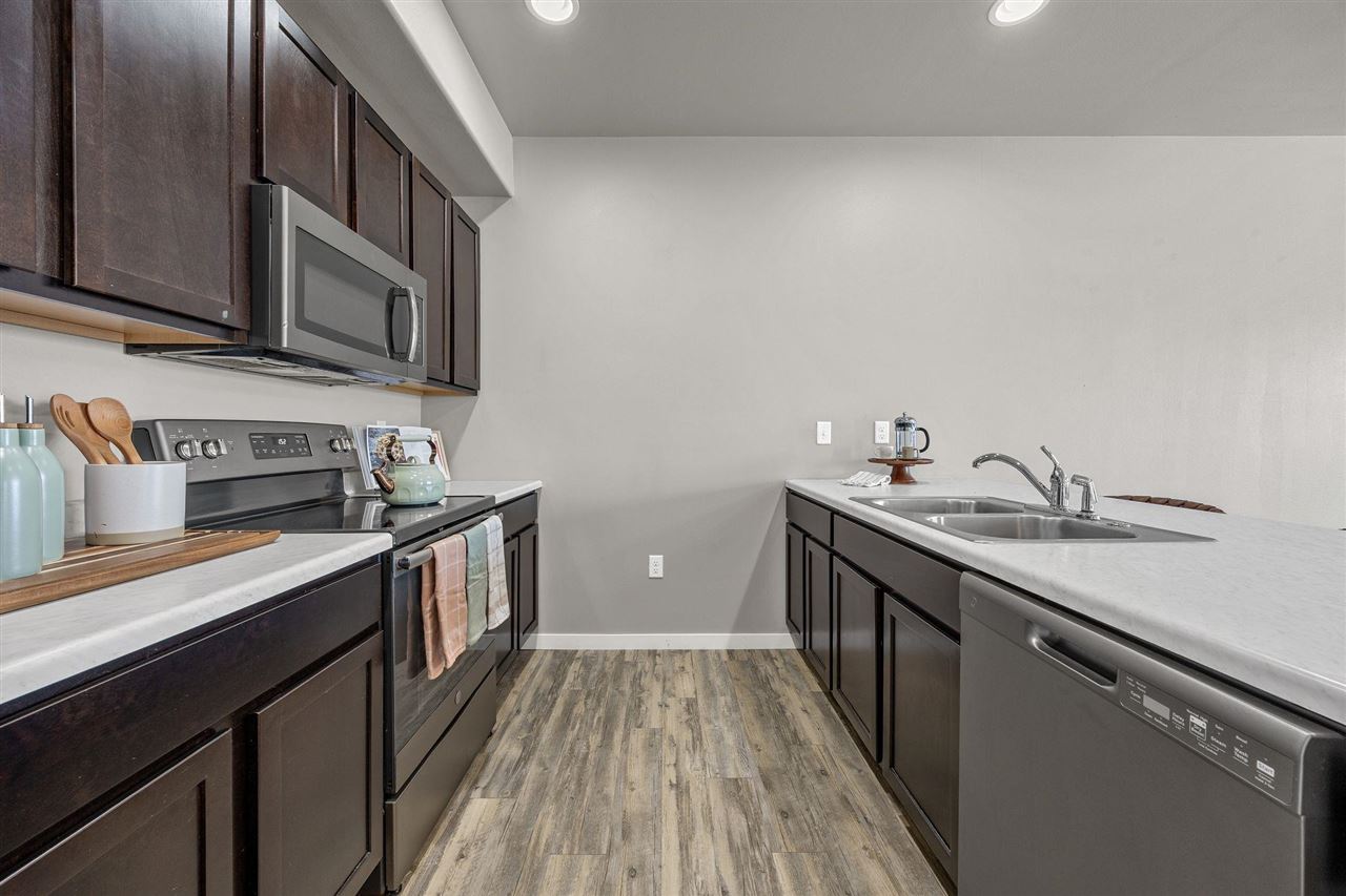 290 Kenneth Drive Iowa City IA 52245