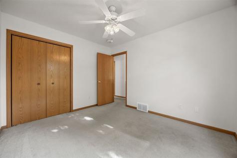 1240 Shannon Drive Iowa City IA 52246