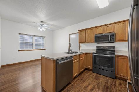 1240 Shannon Drive Iowa City IA 52246