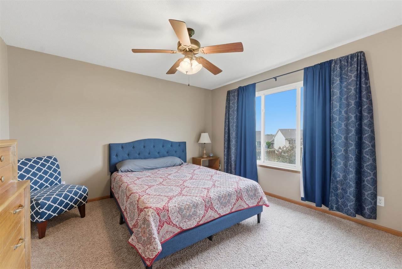 1809 Goose Lake Circle North Liberty IA 52317