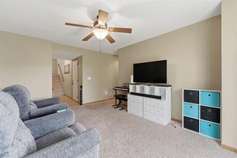 1809 Goose Lake Circle North Liberty IA 52317