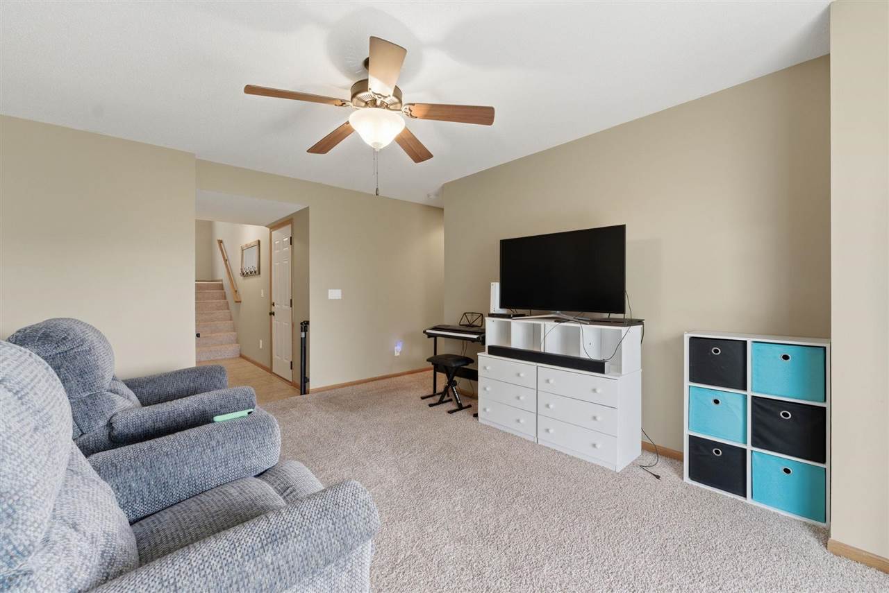 1809 Goose Lake Circle North Liberty IA 52317