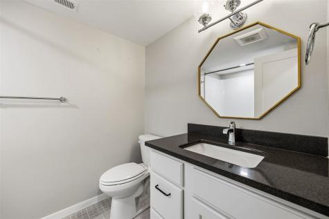 1041 Dubs Drive Iowa City IA 52246