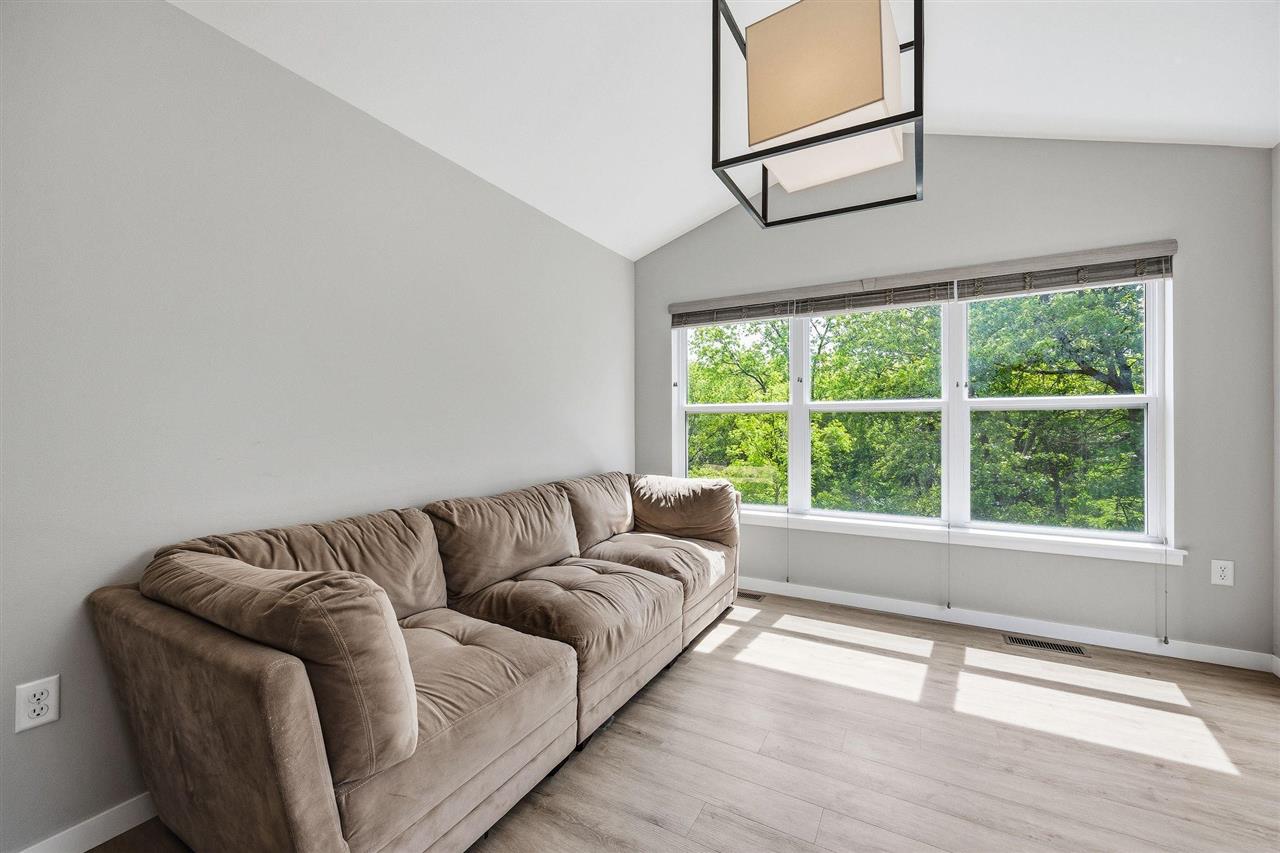 1041 Dubs Drive Iowa City IA 52246