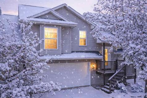 940 Twilight Drive North Liberty IA 52317