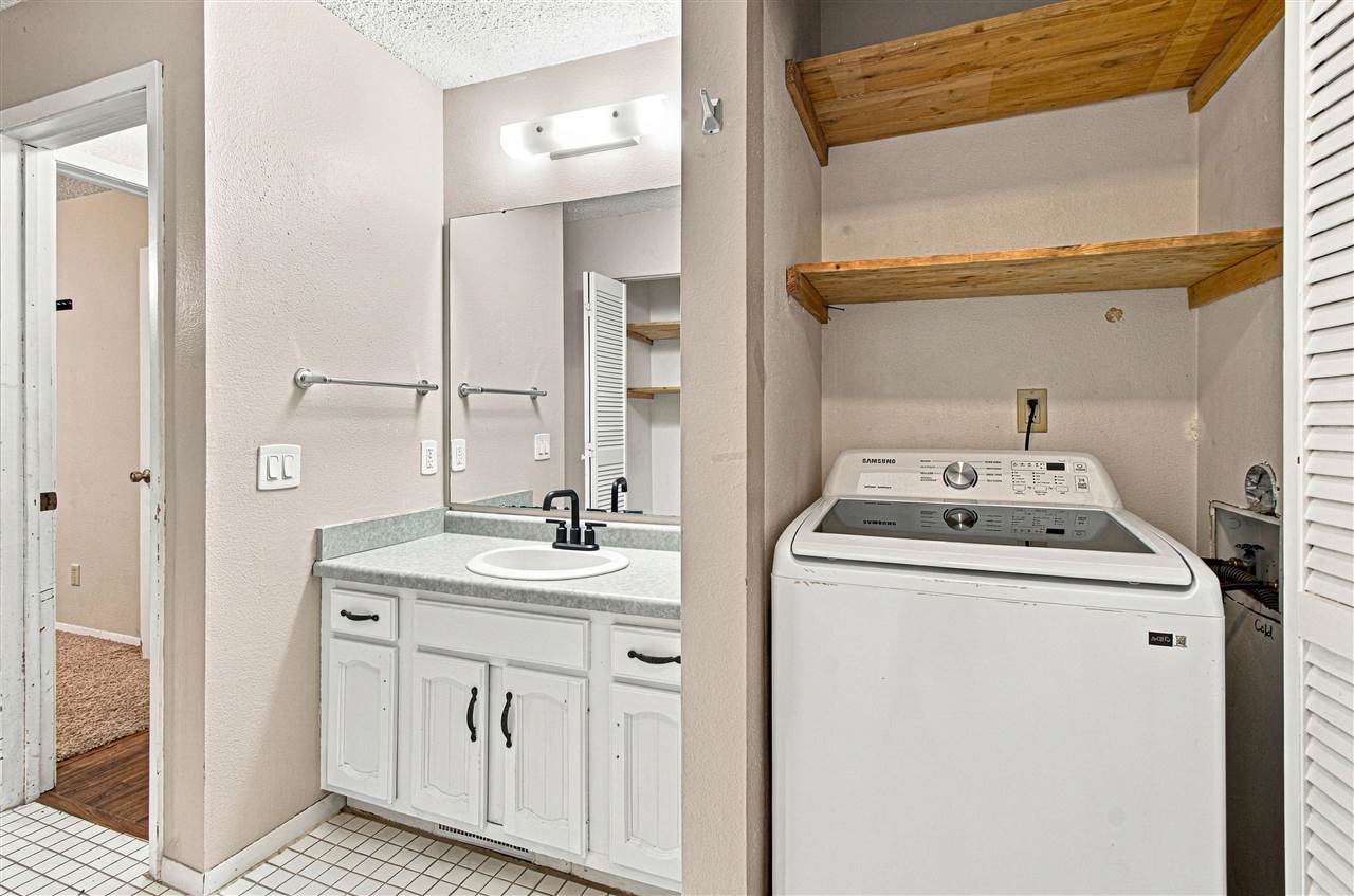 339 Willowind Place Iowa City IA 52246