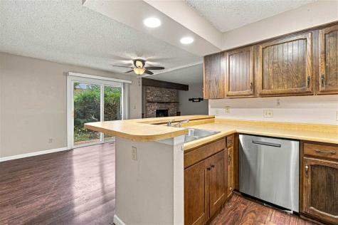 339 Willowind Place Iowa City IA 52246