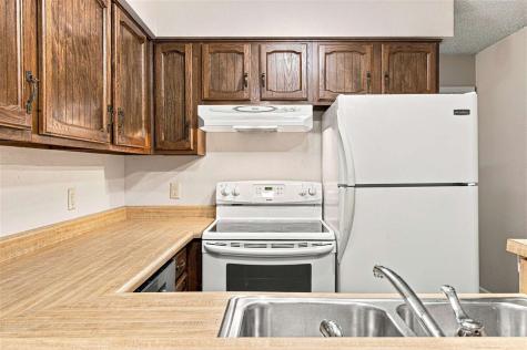 339 Willowind Place Iowa City IA 52246