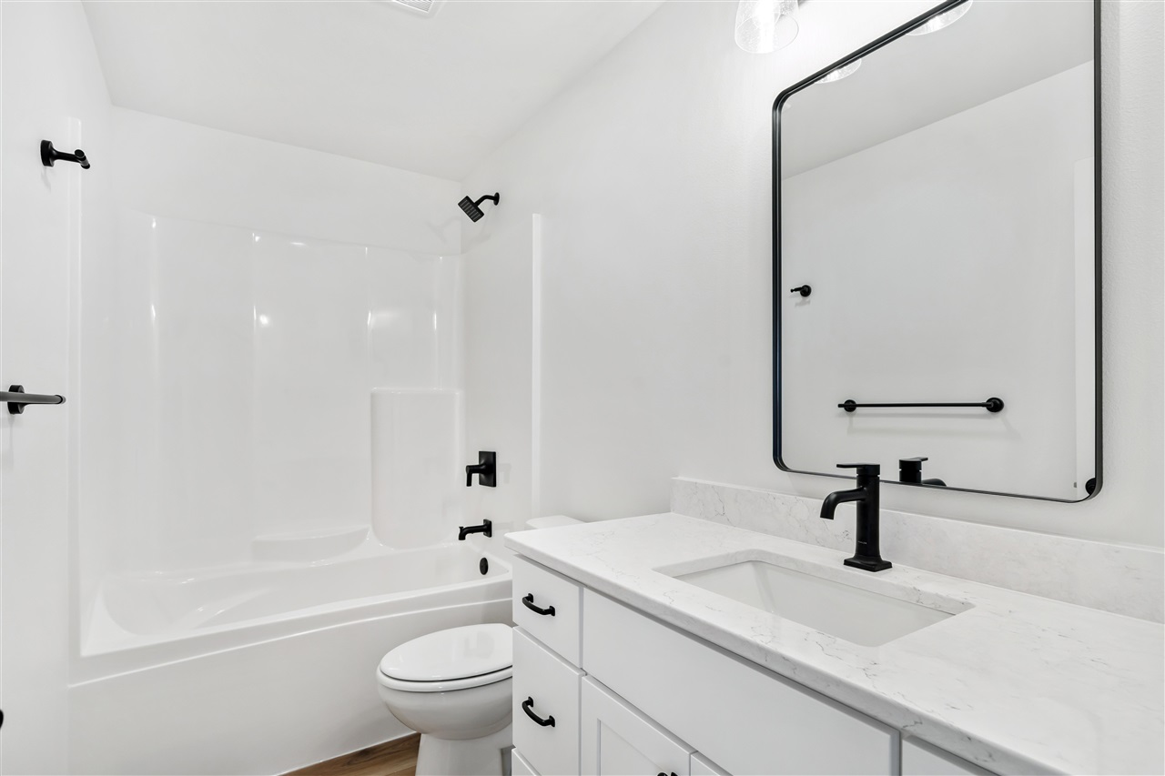 642 Maclan Court Iowa City IA 52246