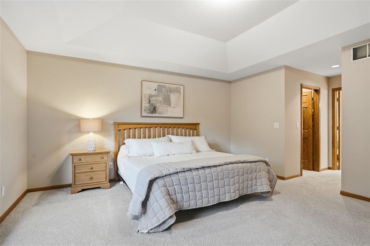 2510 Bluffwood Circle Iowa City IA 52245