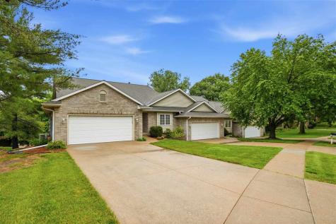 2510 Bluffwood Circle Iowa City IA 52245