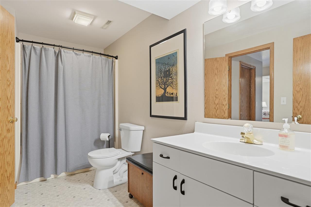 2510 Bluffwood Circle Iowa City IA 52245