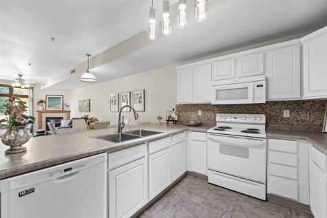 1753 Louis Place Iowa City IA 52245