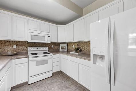 1753 Louis Place Iowa City IA 52245