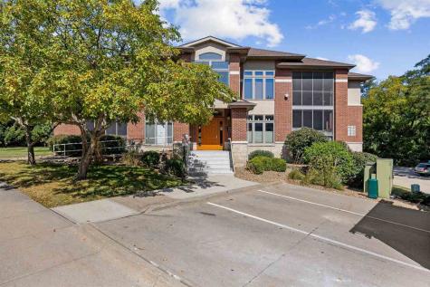 1753 Louis Place Iowa City IA 52245