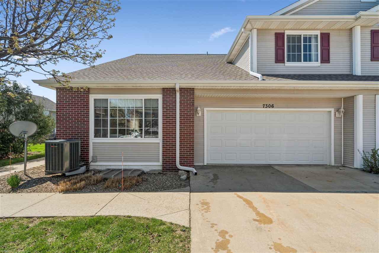 7306 Walden Road NE Cedar Rapids IA 52402