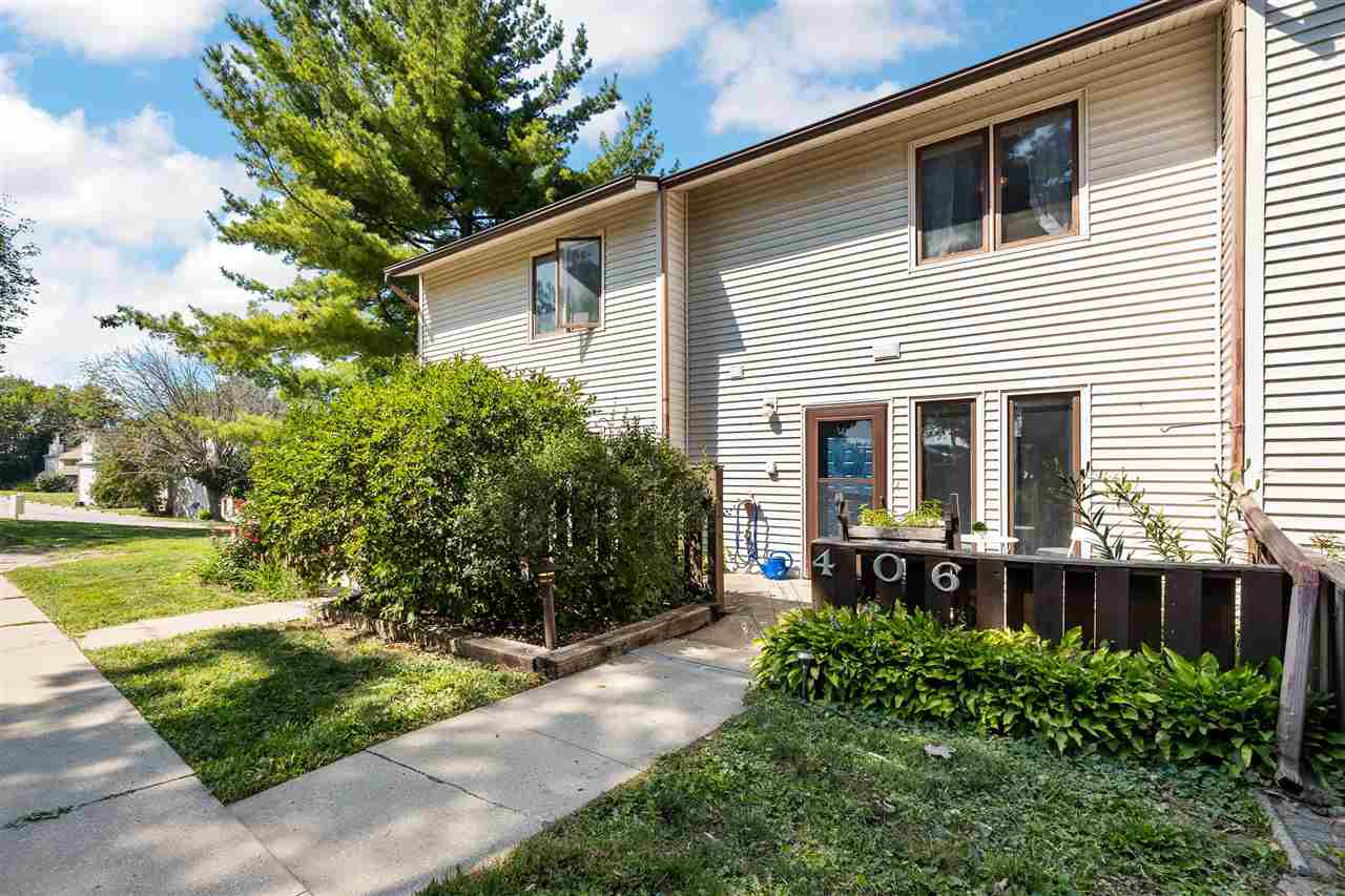 406 Hawaii Court Iowa City IA 52246