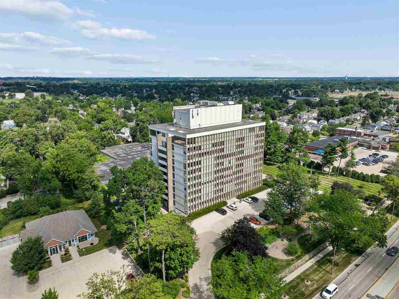 2222 NE 1st Avenue Cedar Rapids IA 52402