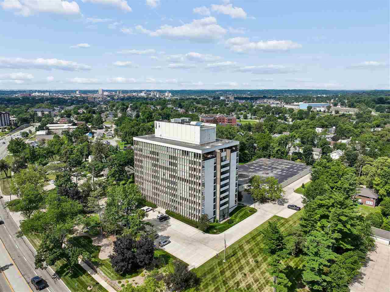 2222 NE 1st Avenue Cedar Rapids IA 52402