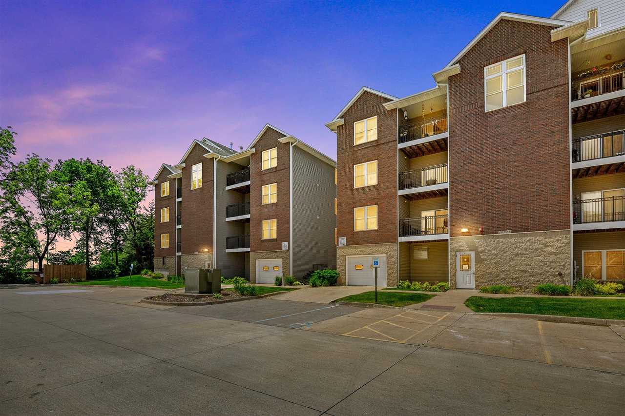 1092 Walnut Avenue Riverside IA 52327