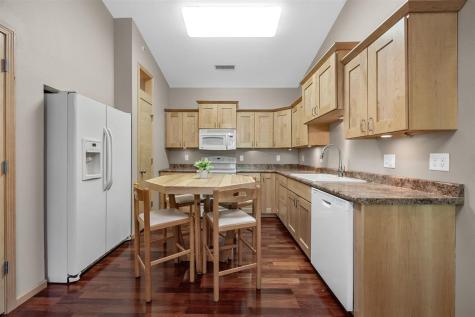 1092 Walnut Avenue Riverside IA 52327