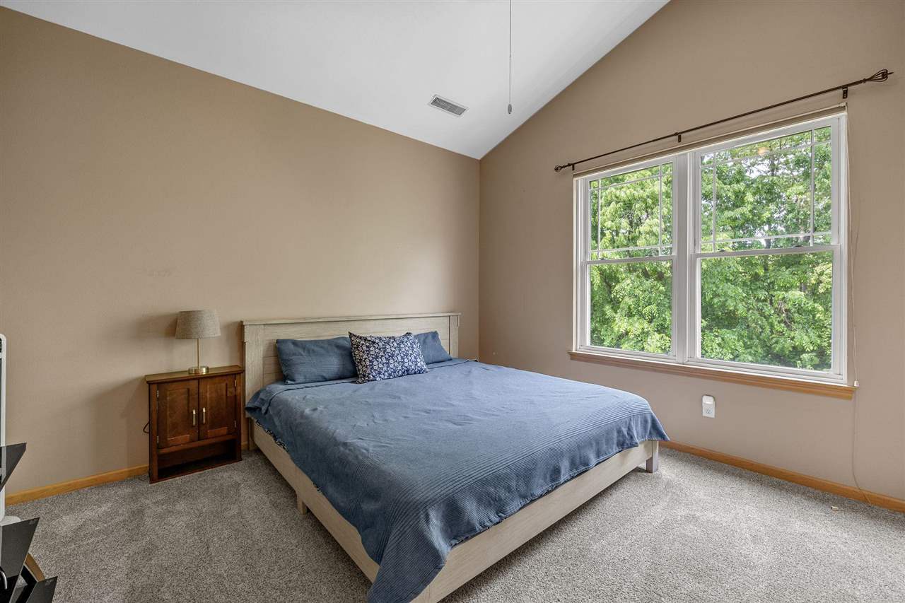 1092 Walnut Avenue Riverside IA 52327