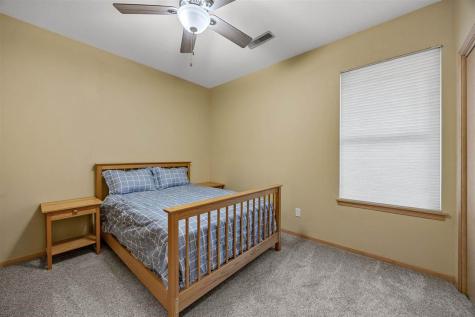 1092 Walnut Avenue Riverside IA 52327