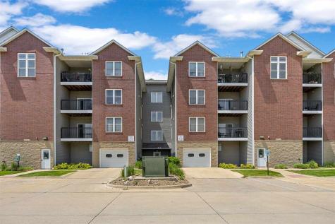 1092 Walnut Avenue Riverside IA 52327