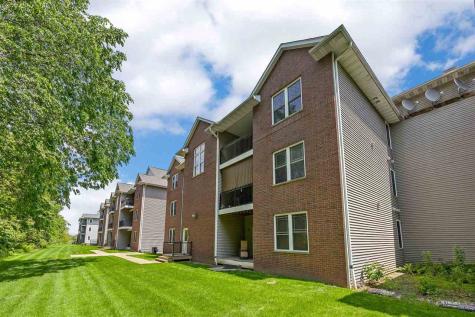 1092 Walnut Avenue Riverside IA 52327