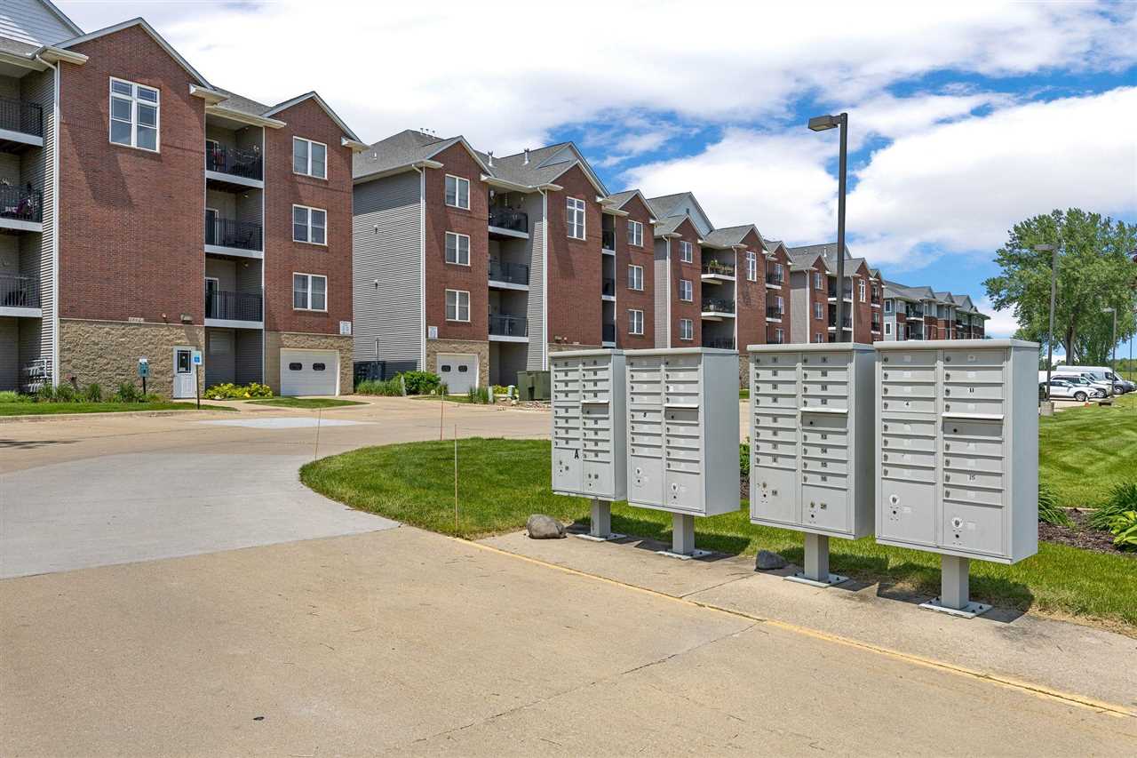 1092 Walnut Avenue Riverside IA 52327