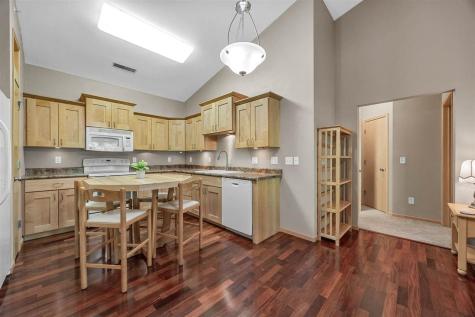 1092 Walnut Avenue Riverside IA 52327