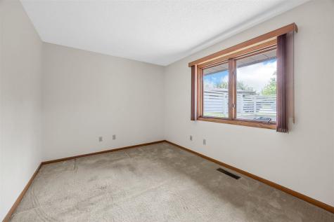 2414 Walden Court Iowa City IA 52246