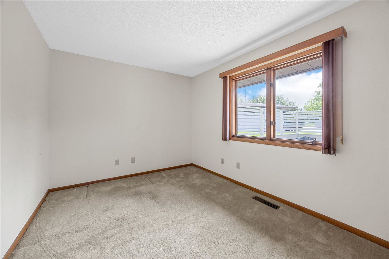 2414 Walden Court Iowa City IA 52246
