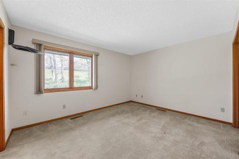 2414 Walden Court Iowa City IA 52246