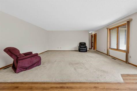 2414 Walden Court Iowa City IA 52246