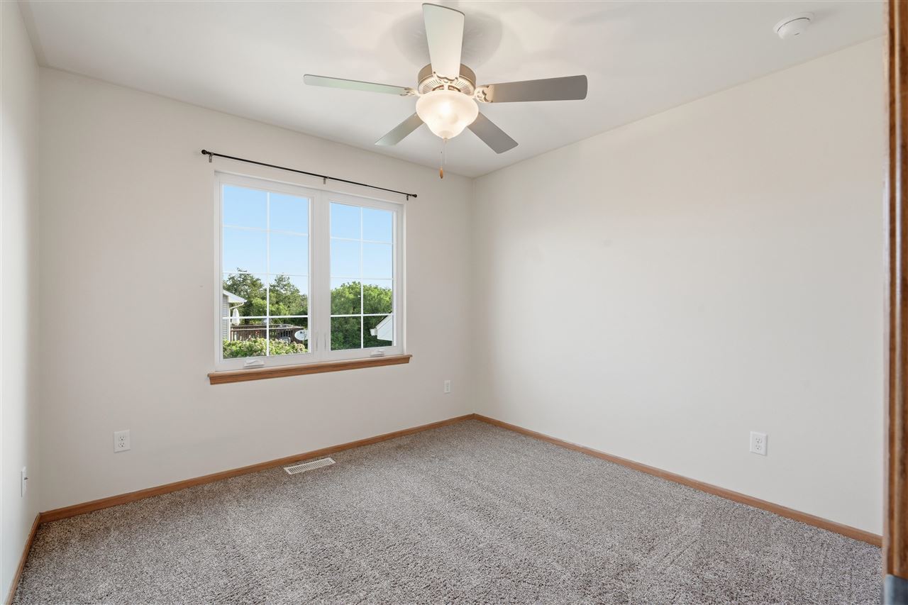 1009 Twilight Drive North Liberty IA 52317