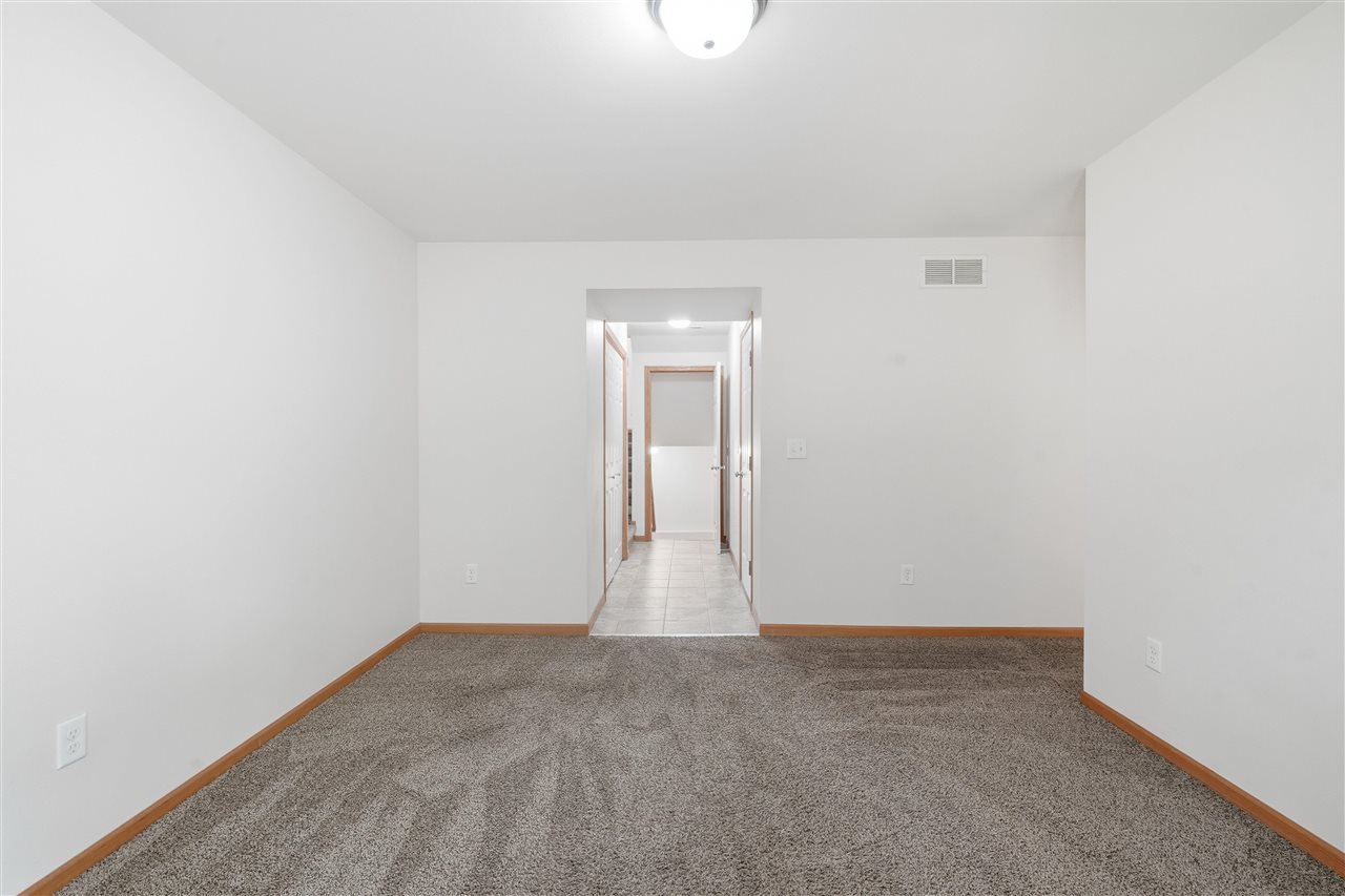 1009 Twilight Drive North Liberty IA 52317