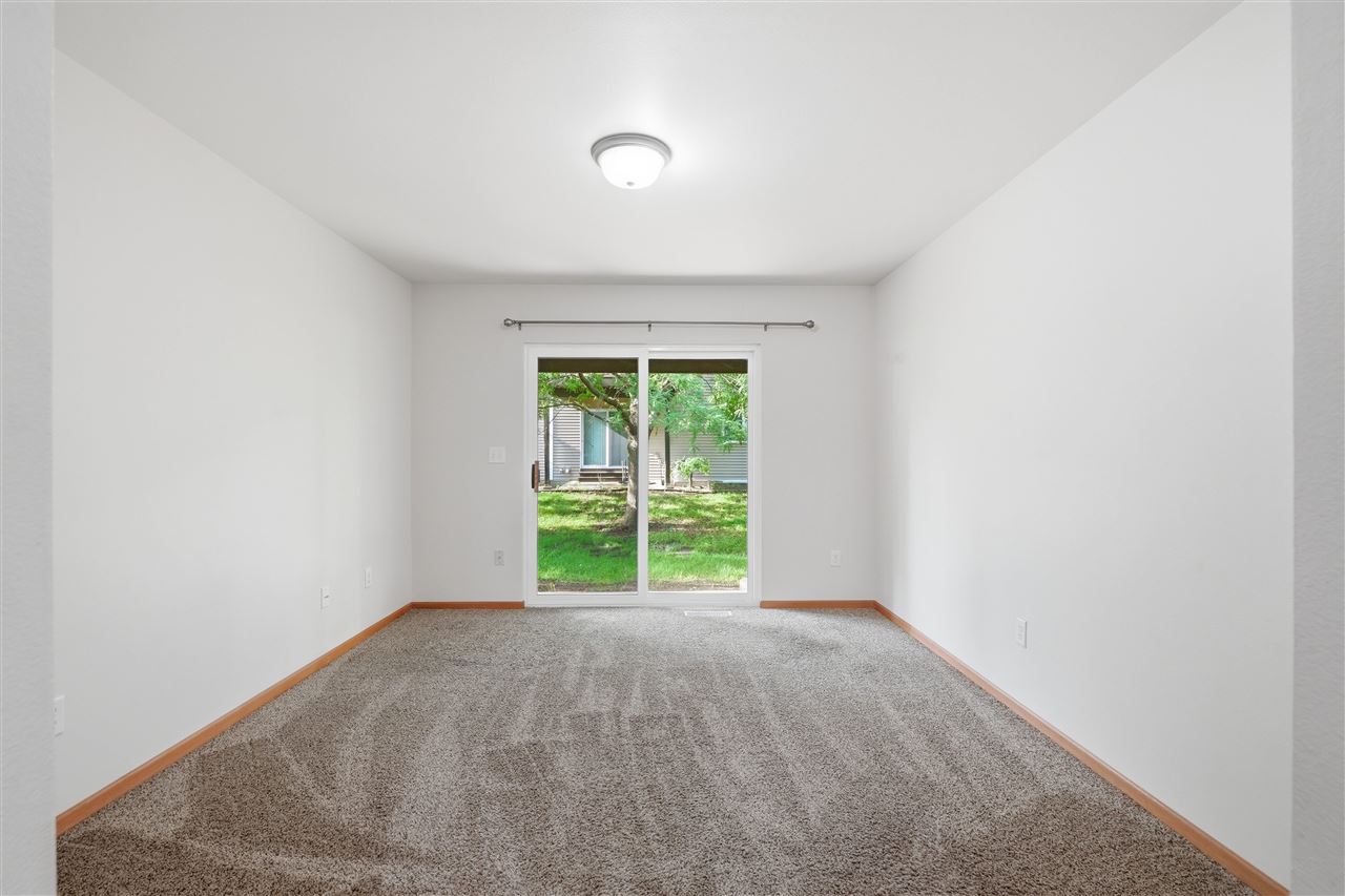1009 Twilight Drive North Liberty IA 52317