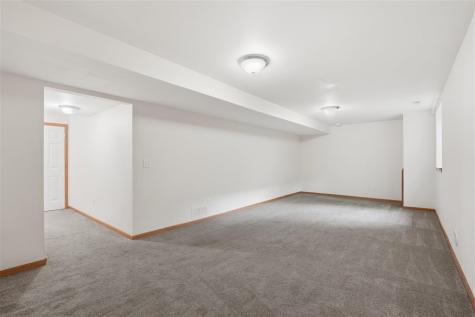 1009 Twilight Drive North Liberty IA 52317