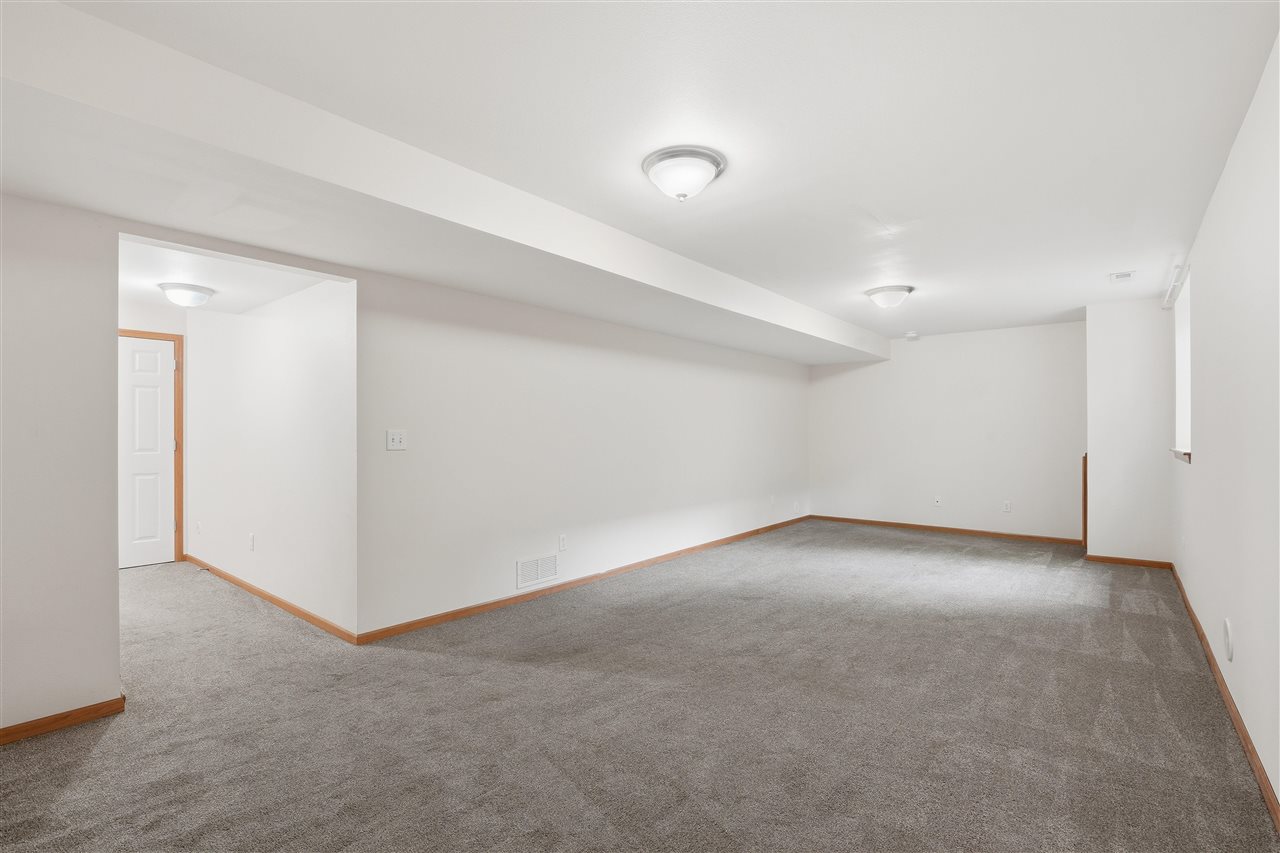 1009 Twilight Drive North Liberty IA 52317