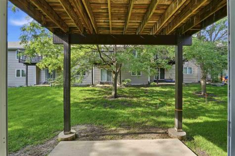 1009 Twilight Drive North Liberty IA 52317