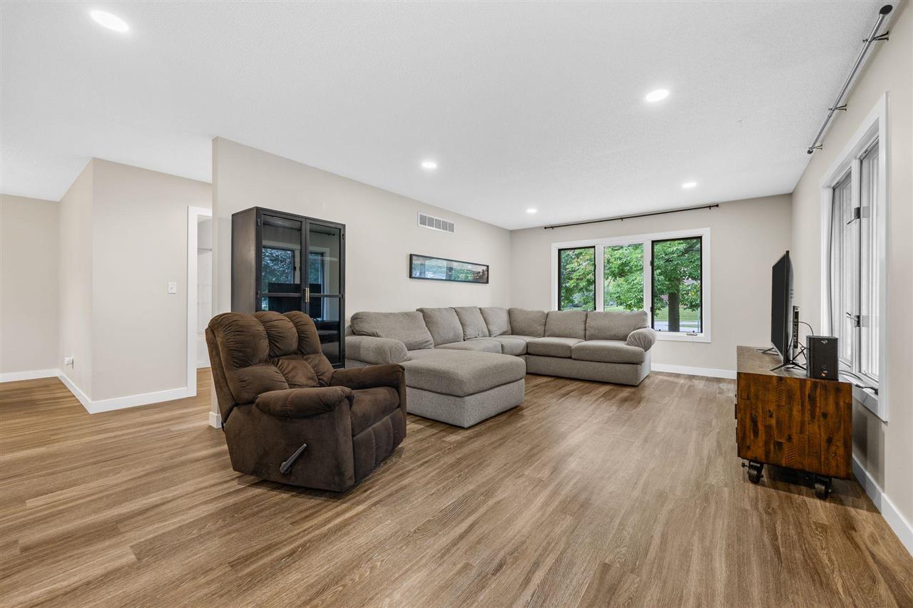 1011 Rochester Avenue Iowa City IA 52245