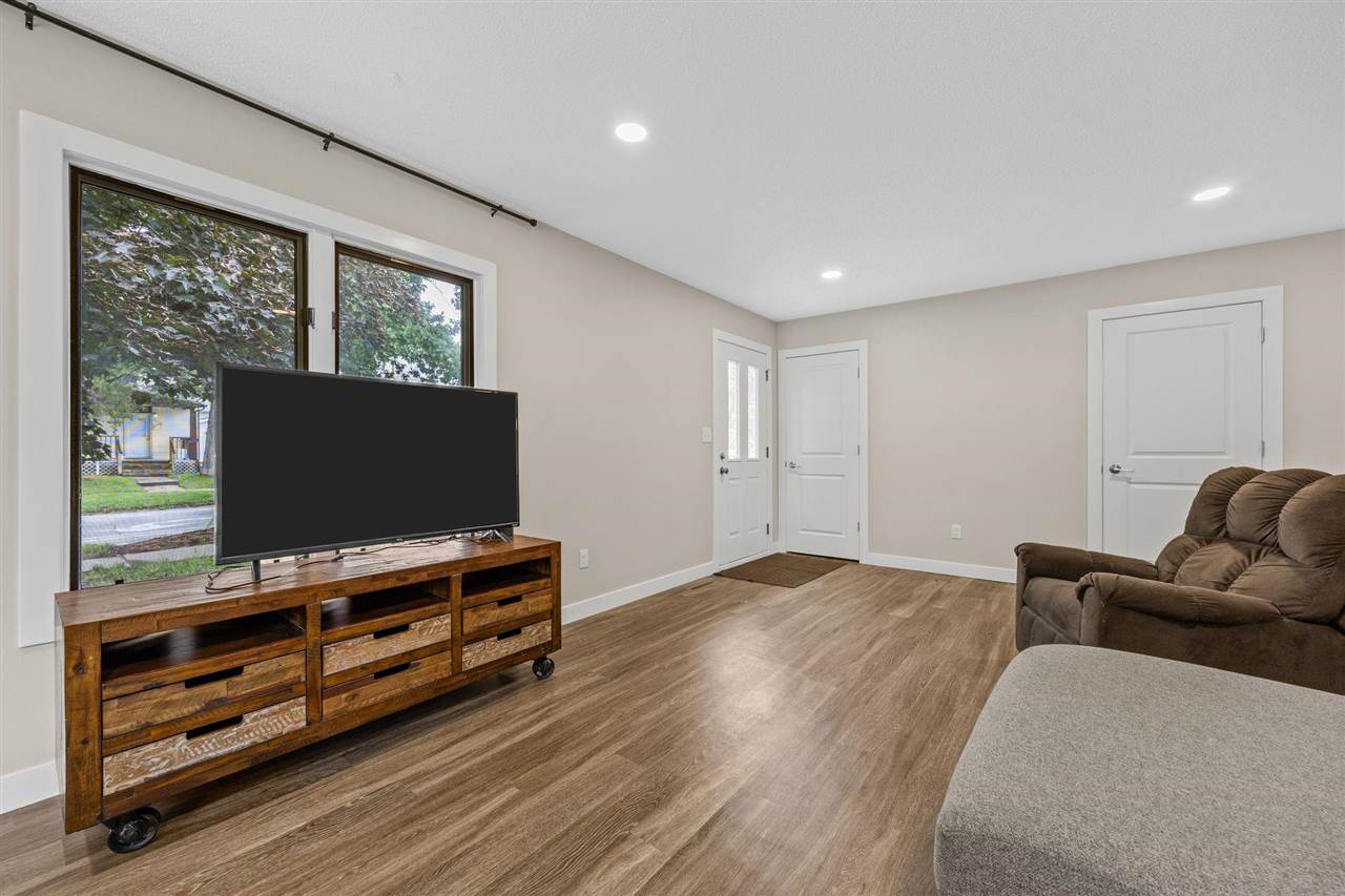 1011 Rochester Avenue Iowa City IA 52245